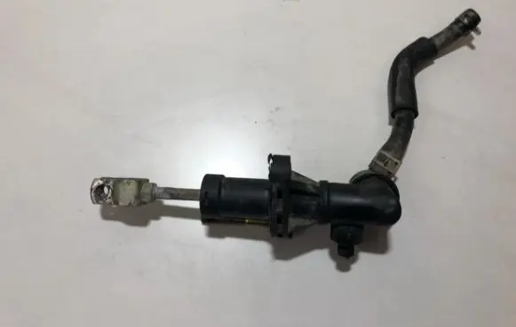 KIA Carnival Clutch master cylinder