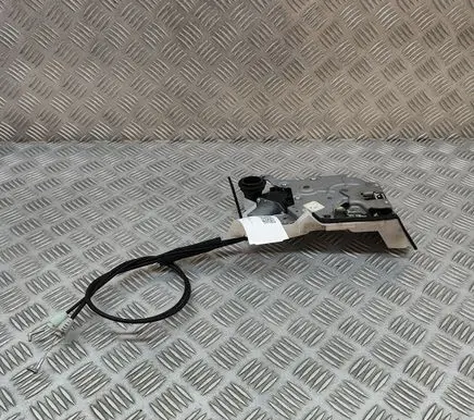 Toyota Sienna XL40 IV Rear door lock 6930008040