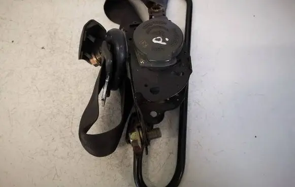 Toyota Celica T230 Front seatbelt 30876