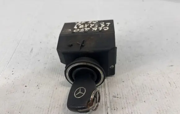 Mercedes-Benz CLK A209 C209 Ignition lock 3300240 33002404 2095450508