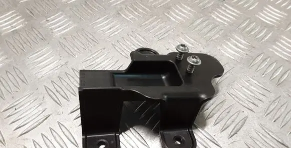 Rear door exterior handle/bracket