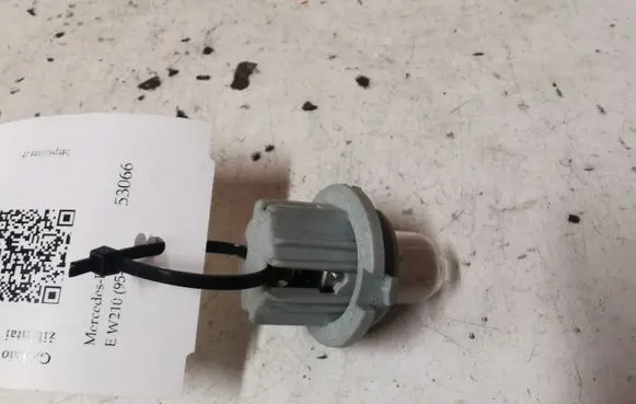 Mercedes-Benz E W210 Tail light bulb cover holder 199346