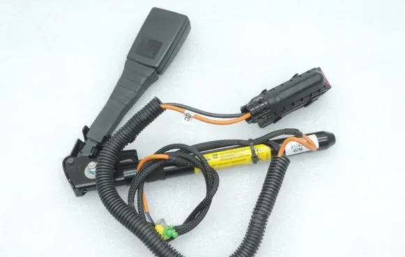 Opel Zafira B Front seatbelt buckle