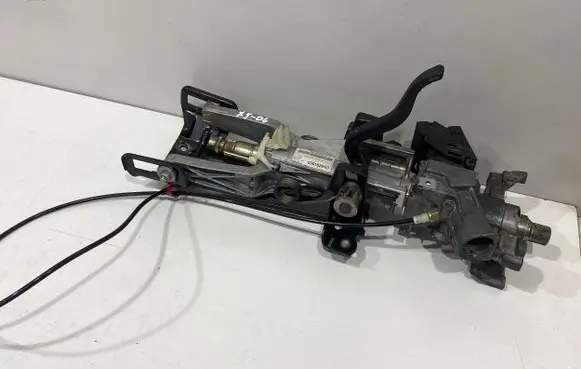 BMW X5 E53 Steering wheel axle 1093513 030182803