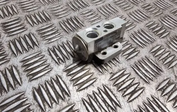 Air conditioning (A/C) expansion valve