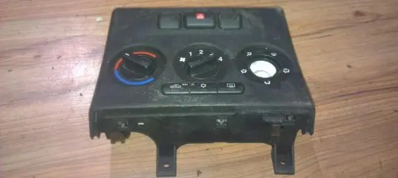 Opel Zafira A Climate control unit 555946 11895960