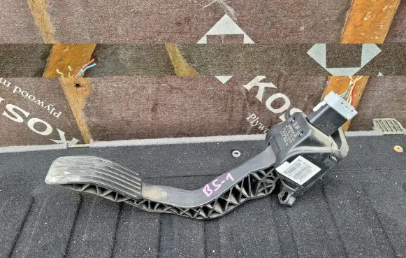 Citroen C4 II Accelerator throttle pedal 9671840280