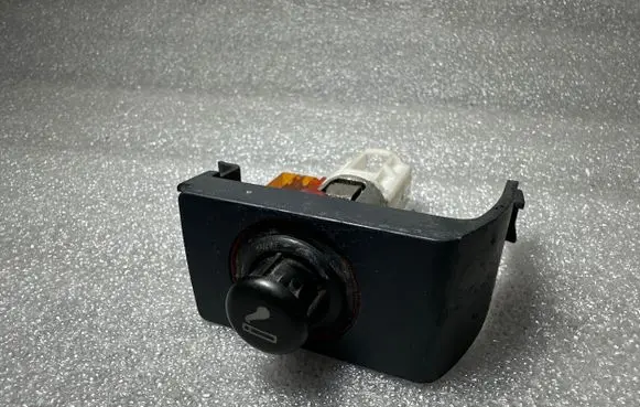 Audi A4 S4 B6 8E 8H Cigarette lighter front 8P0863387