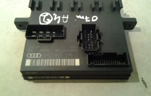 Audi A4 S4 B7 8E 8H Comfort/convenience module 8E0907279L 00009773B2