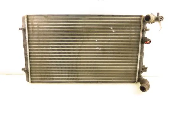 Seat Leon (1M) Coolant radiator 652011