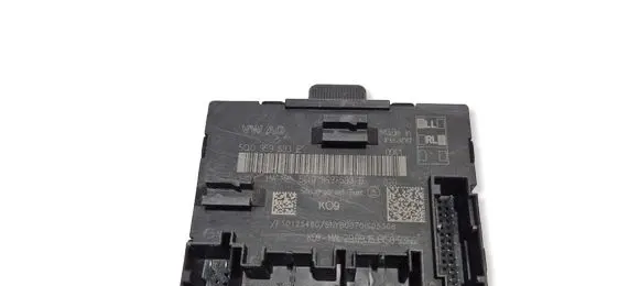 Volkswagen PASSAT B8 Other control units/modules 5Q0959593E