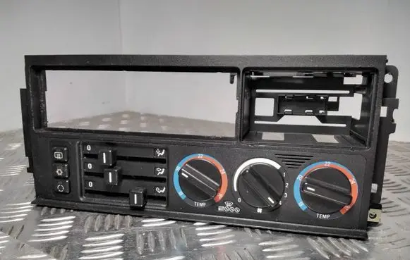 BMW 5 E34 Climate control unit E346411 8351115 62131384141