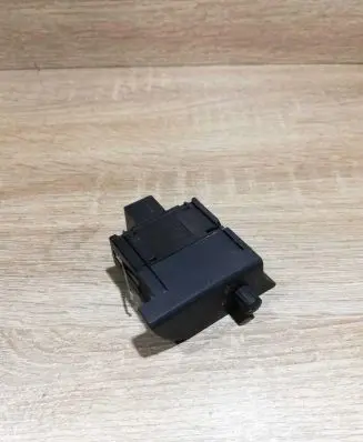 Audi A4 S4 B7 8E 8H Headlight level height control switch 8E2919094