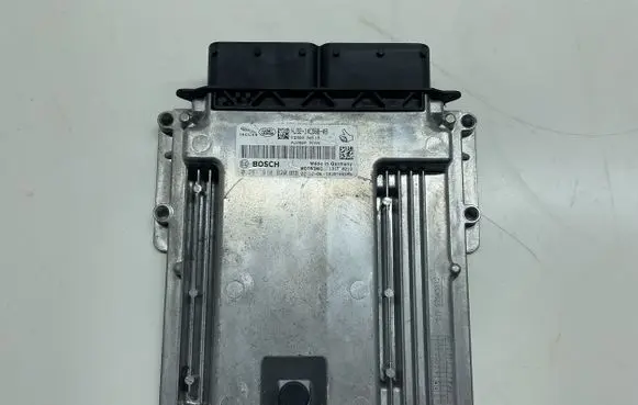 Land Rover Discovery 5 Engine control unit/module HJ3214C568AB 1039T08349 0261S18820