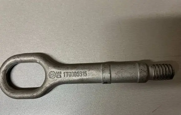 Towing hook eye