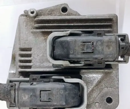 Opel Zafira B Engine control unit/module 55562549 MT35E23 FHDP