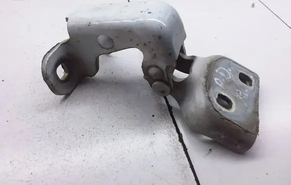 Opel Vivaro Front door lower hinge 311772