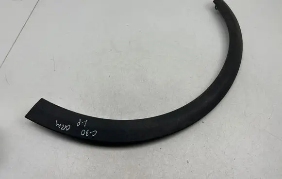 Volvo C30 Front arch trim 31283124