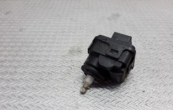 Headlight level adjustment motor