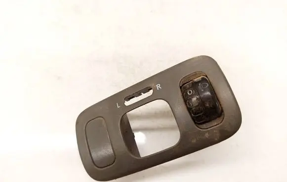 Toyota Yaris Headlight level height control switch 