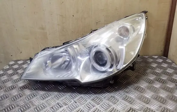 Subaru Outback Headlight/headlamp 10020064 10020061