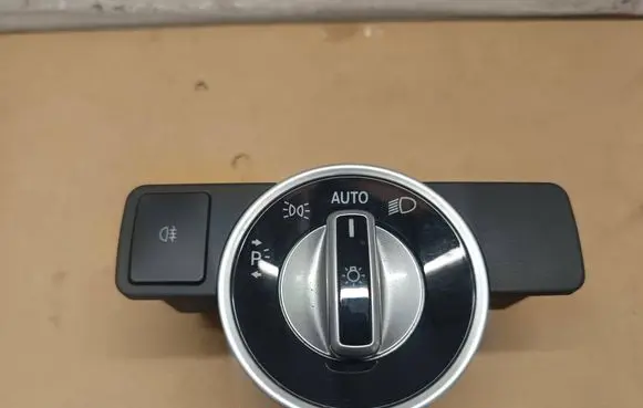 Mercedes-Benz E C207 W207 Light switch A2129050551 10091531