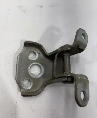 Subaru Outback (BS) Front door lower hinge 