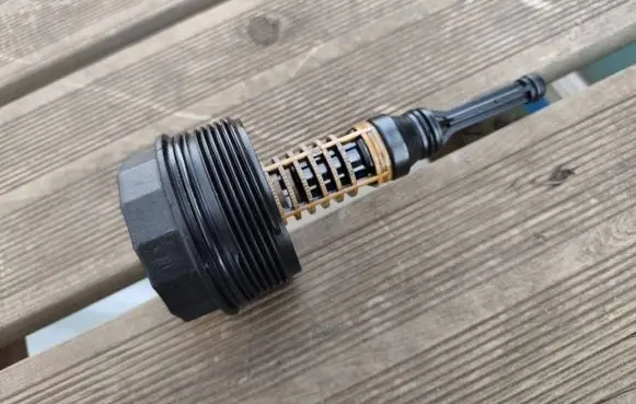 Honda Civic IX Oil filter cover
