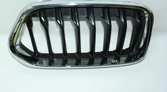 BMW X2 F39 Front grill 7424778