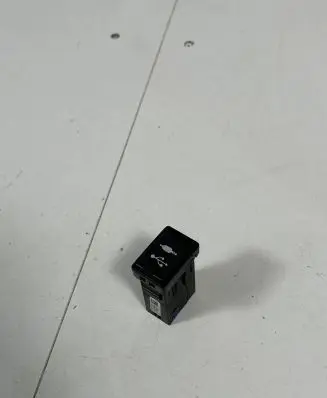 Toyota C-HR I USB socket connector 86190F4010