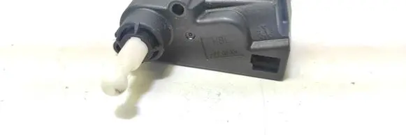 Chevrolet Captiva Headlight level adjustment motor 