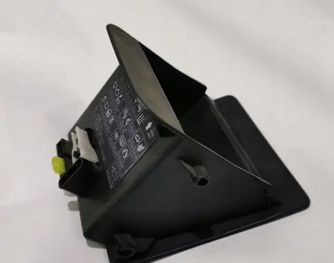 Mitsubishi Outlander Glove box