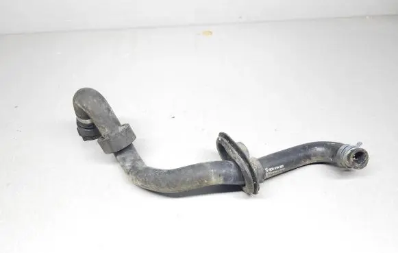 Coolant pipe/hose