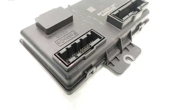 Ford Mustang Mach-E Air conditioning/heating control unit LJ8T18C612AM LJ8T-18C612-AM