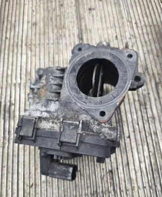 Opel Vectra C Throttle valve 55199975