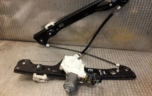 BMW 3 E90 E91 Front door electric window regulator 7060265