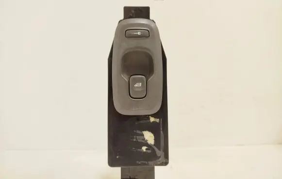 Volvo V70 Electric window control switch 9452961 1967976