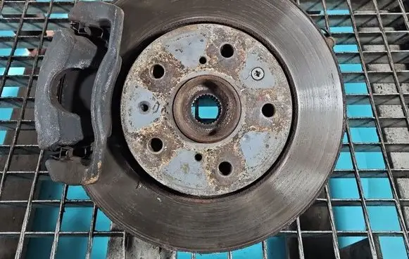 Suzuki Swift I Front wheel hub spindle knuckle IMPRK1566421