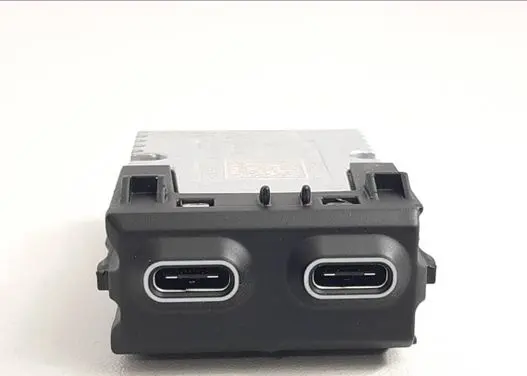 BMW 5 G60 G61 USB socket connector 5A27DF8 5A84179 84105A27DF8