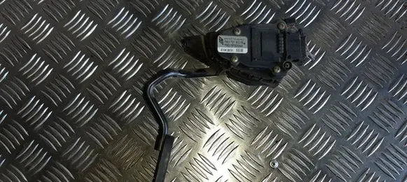Volkswagen Sharan Accelerator throttle pedal 7M3721603B