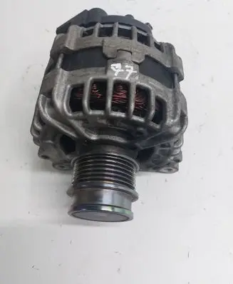 Volkswagen Polo V 6R Generator/alternator 04B903023D