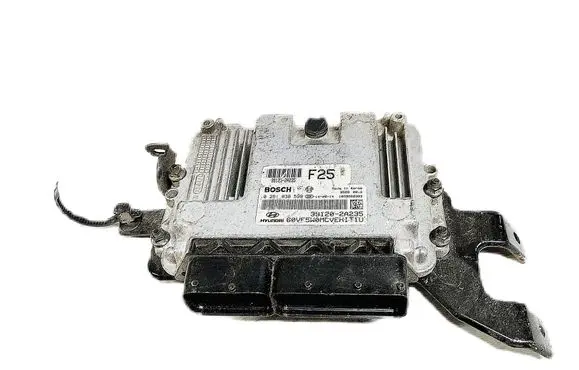 Hyundai i40 Engine control unit/module 39120-2A235