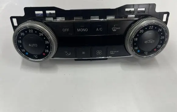 Mercedes-Benz C W204 Climate control unit A2049000707 370904 Q01HW2109