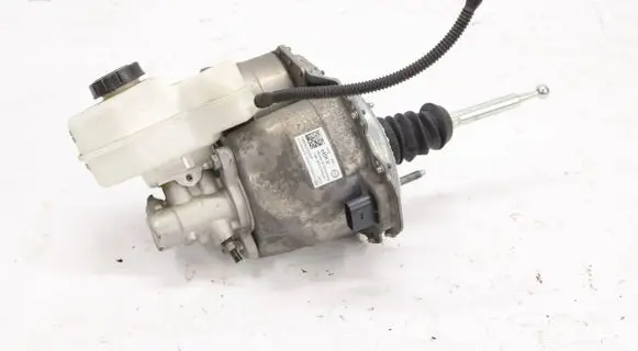 Volkswagen Golf VIII Brake booster 5WB614105P