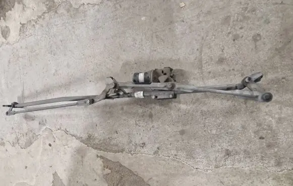 Citroen C4 I Front wiper linkage and motor 404638