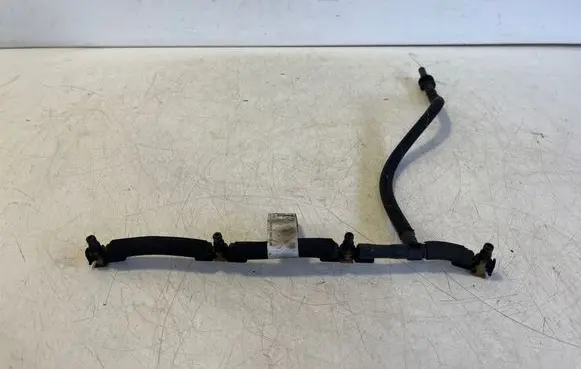 Opel Vivaro Fuel return line/hose 0445130193 9824723180