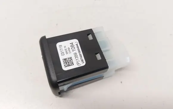 Opel Mokka X USB socket connector 13591084