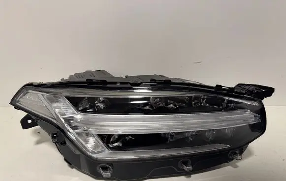 Volvo XC90 Headlight/headlamp 31655703
