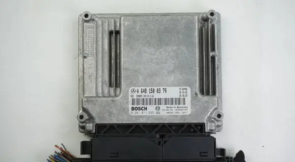 Mercedes-Benz E W211 Engine control unit/module A6481500379 021011699