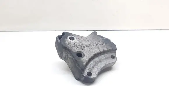 BMW 7 E65 E66 Power steering pump mounting bracket 7787538 22427787538